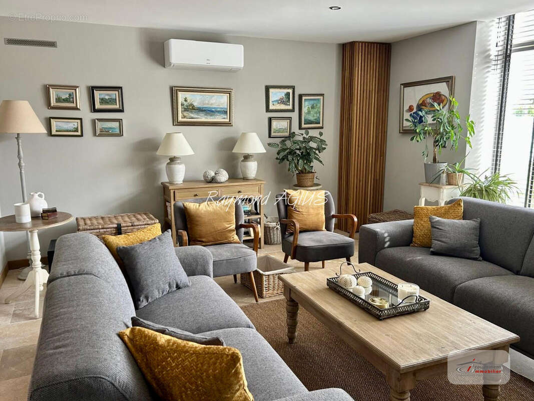 Maison à SAINT-EMILION