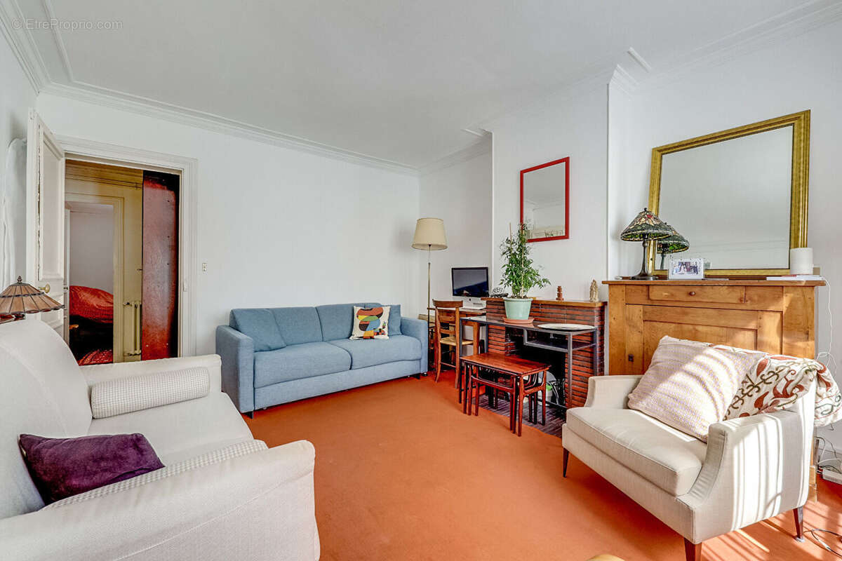 Appartement à PARIS-14E