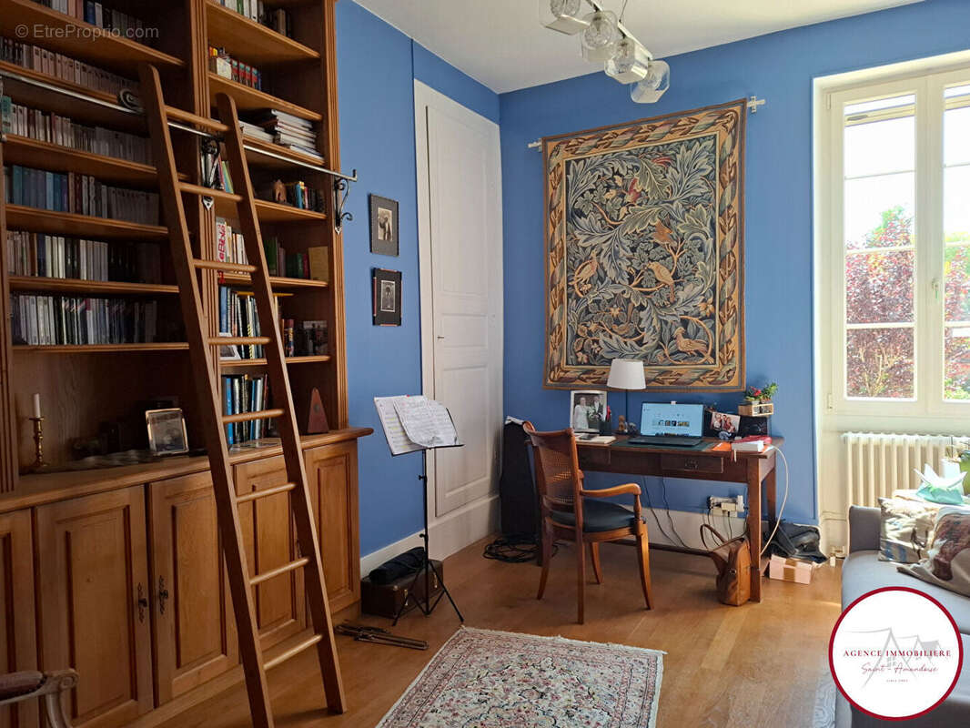 Maison à SAINT-AMAND-MONTROND