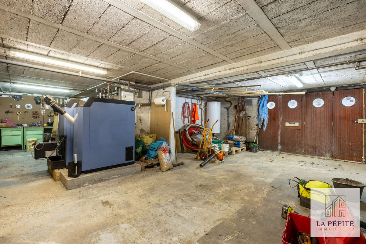 Maison à AULNOYE-AYMERIES