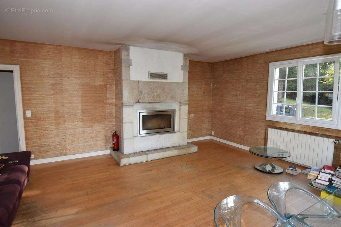Maison 8 pièces avec piscine – SERRES MORLAAS (64) - photo 8