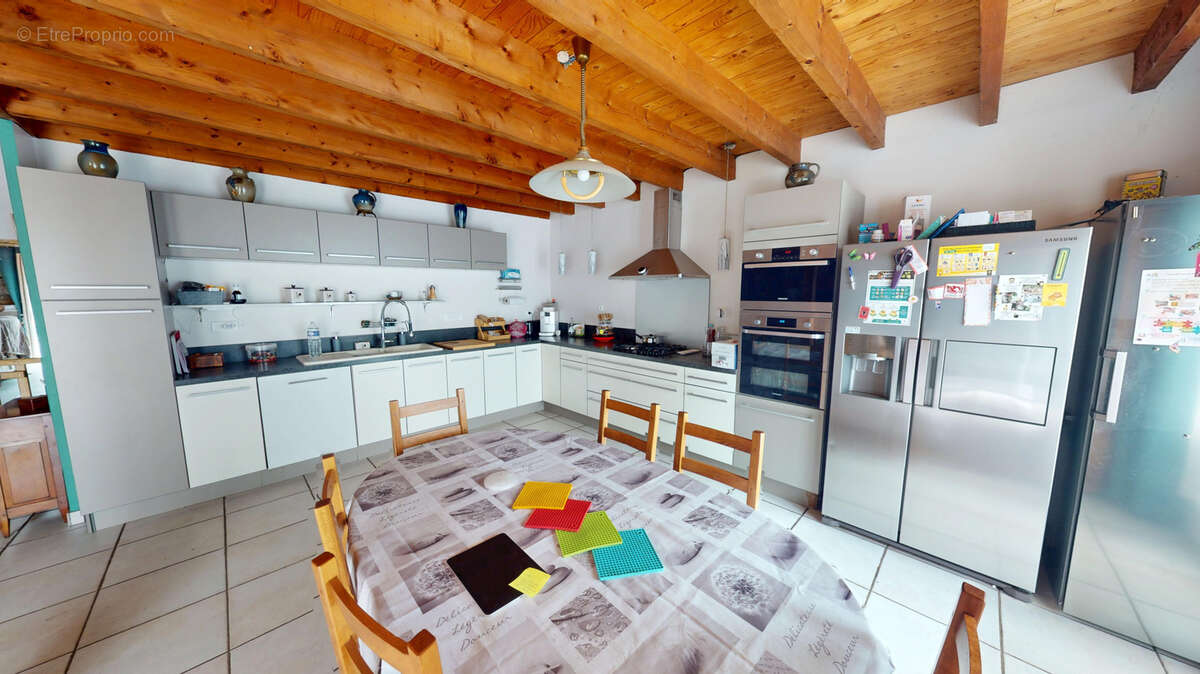 Maison à CRAPONNE-SUR-ARZON