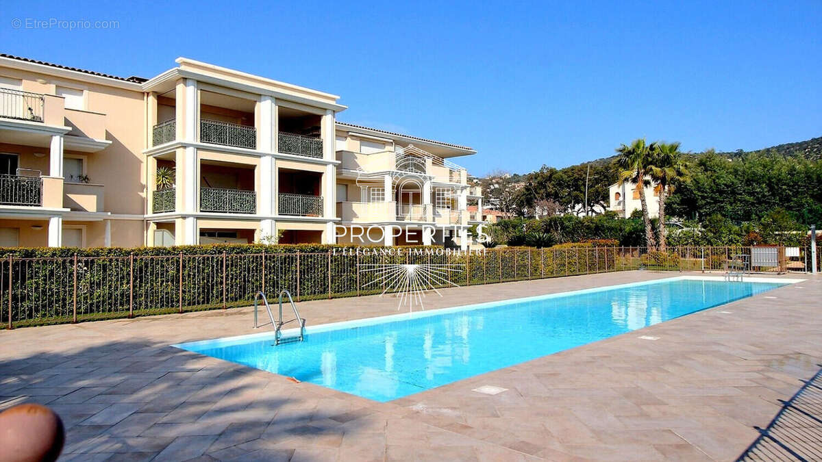 Appartement à BORMES-LES-MIMOSAS