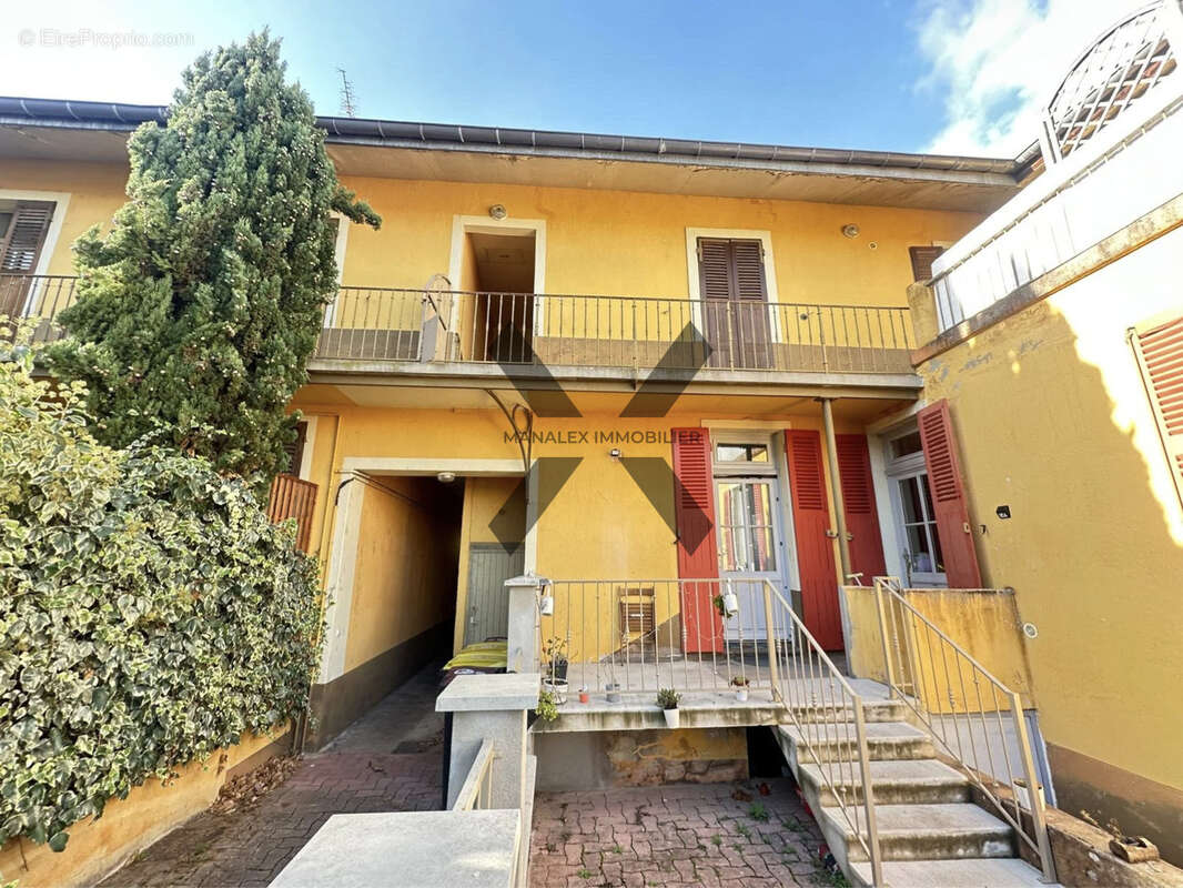 Appartement à LE COTEAU