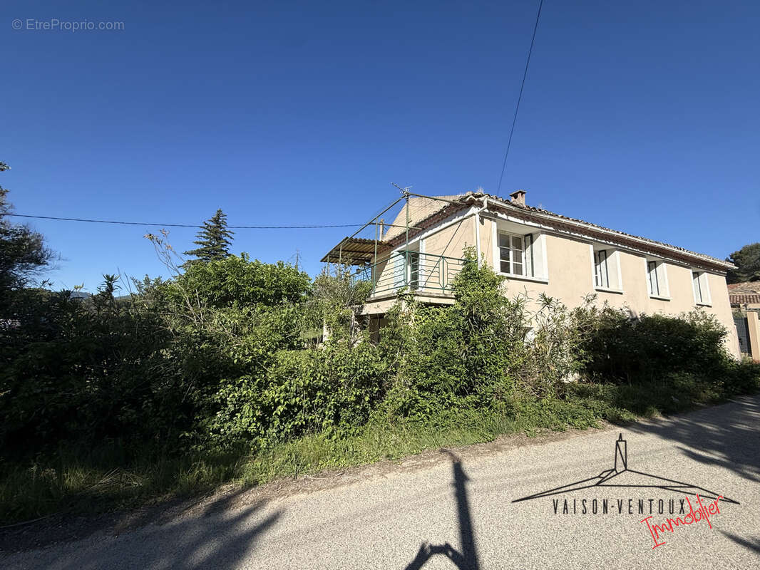 Maison à ENTRECHAUX