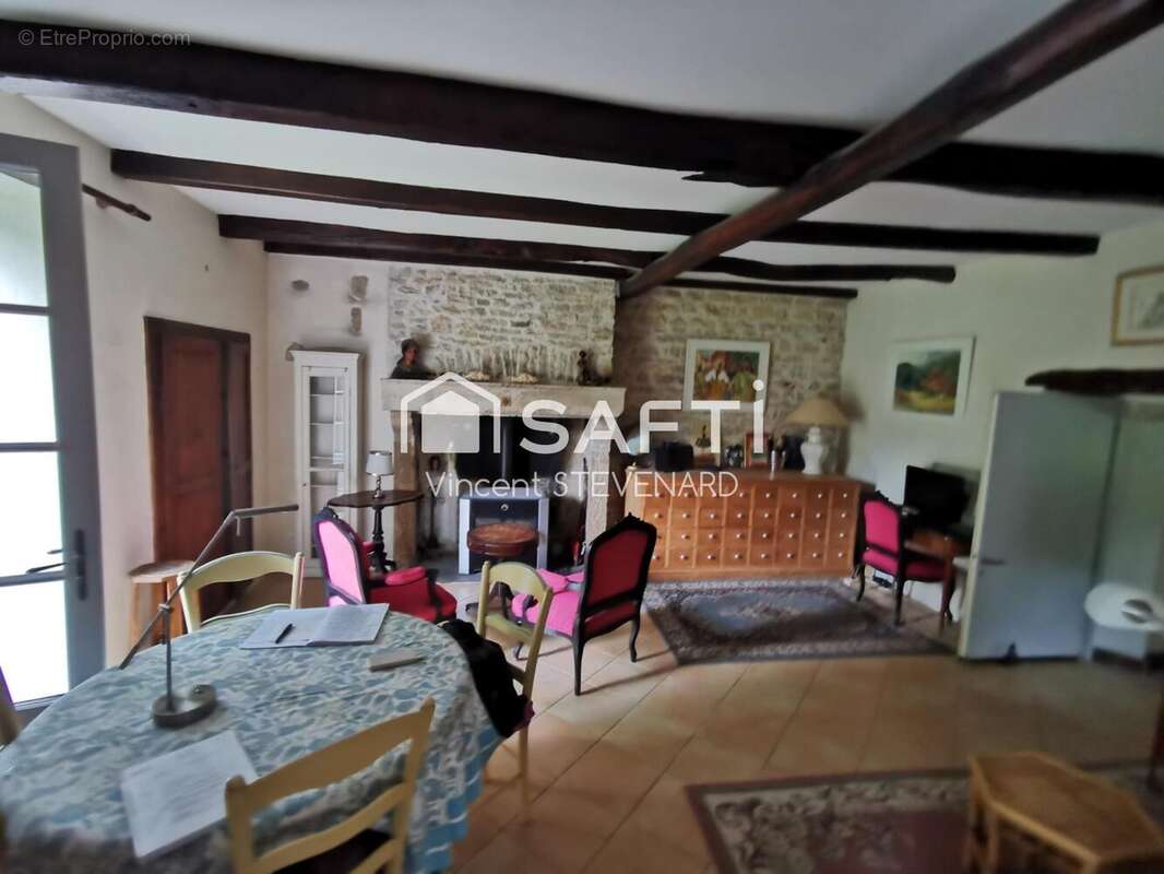 Photo 3 - Maison à LIMALONGES