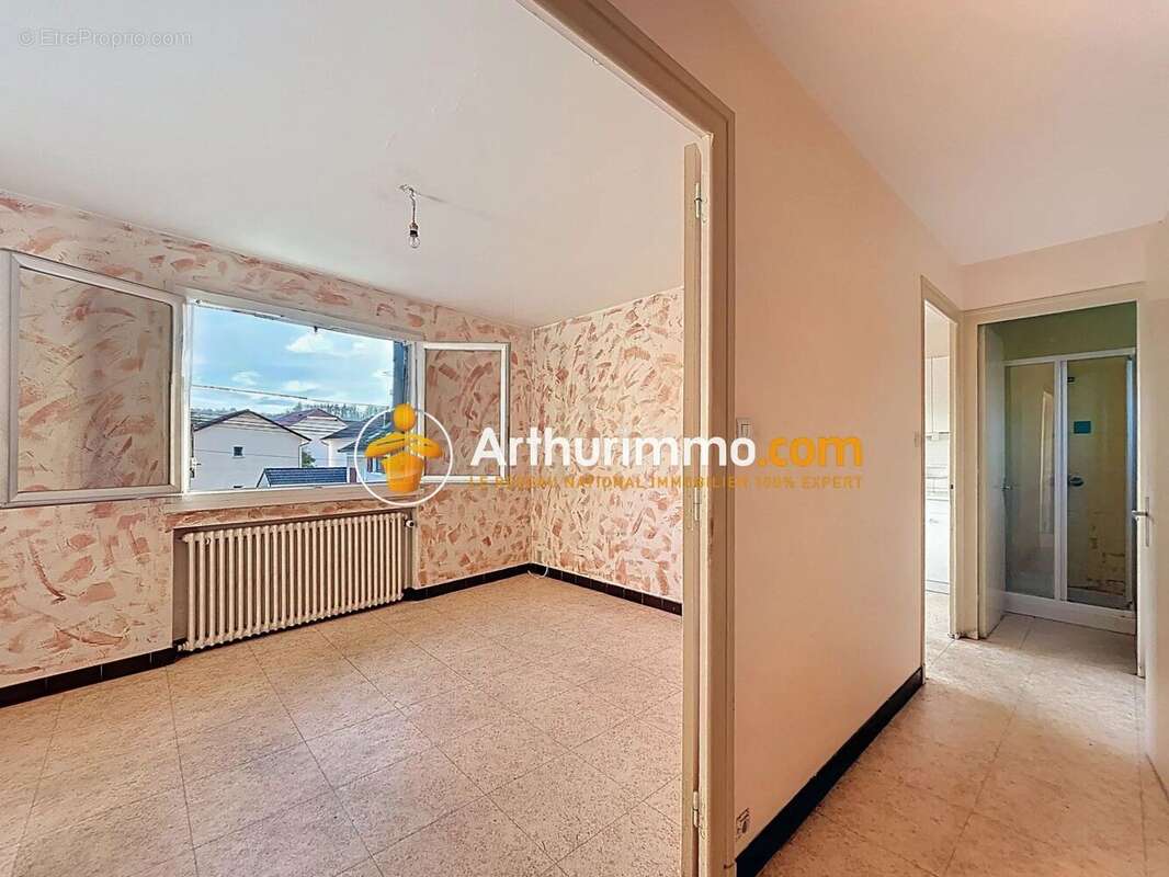 Appartement à LA TOUR-DU-PIN