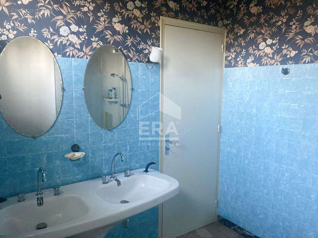 Maison à MONTBOILLON