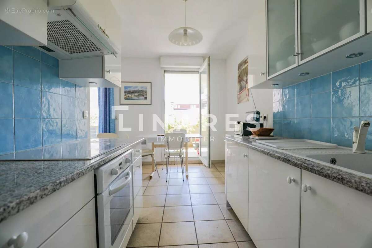 Appartement à MARSEILLE-8E