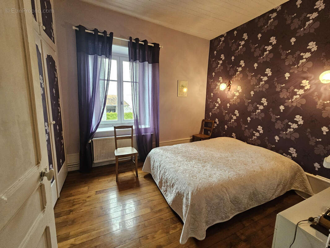 Maison à VERCEL-VILLEDIEU-LE-CAMP