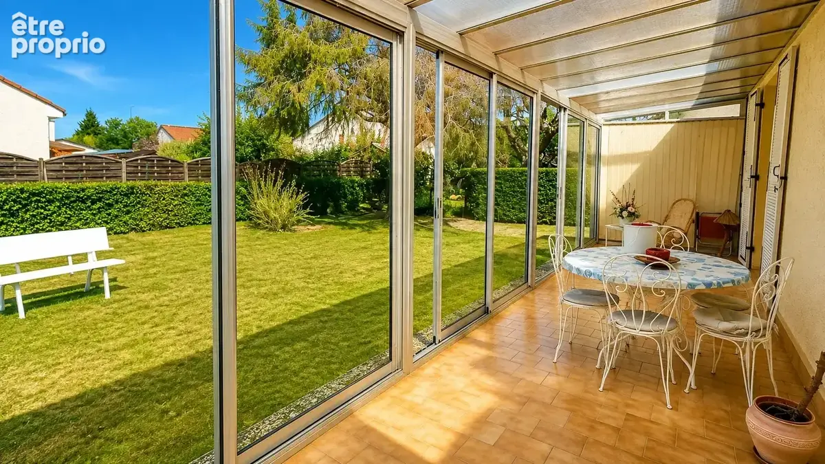 Maison plain pied avec veranda sur 454 m² de jardin - photo 3