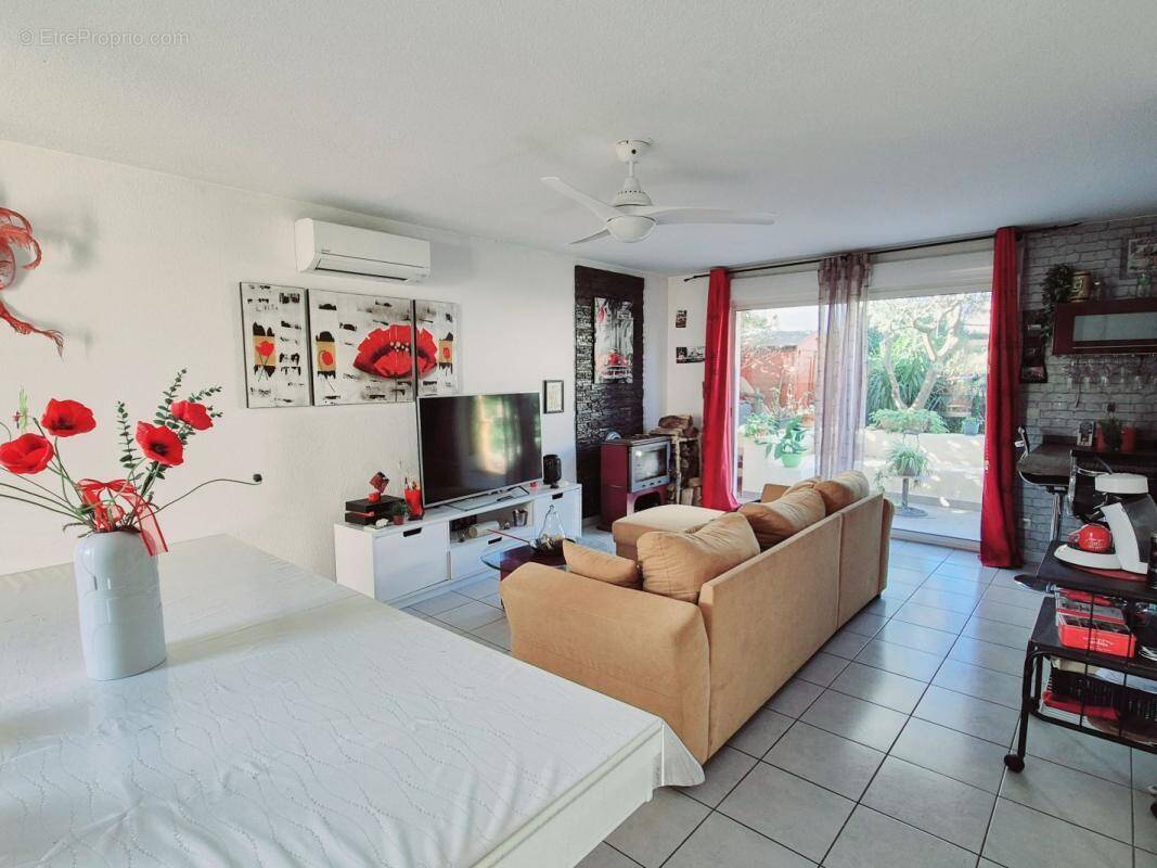 Maison à COURNONTERRAL