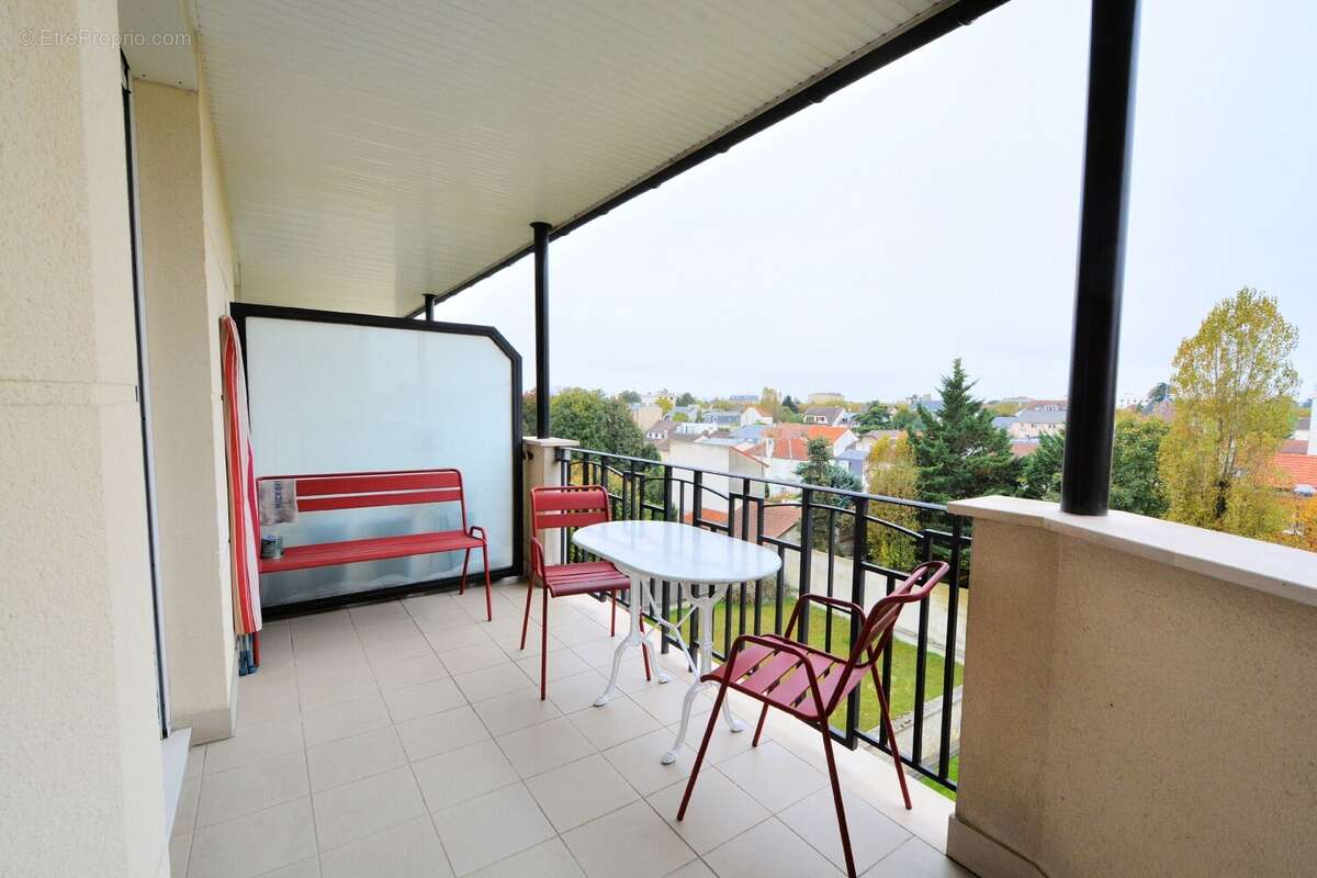 Appartement à SAINT-MAUR-DES-FOSSES