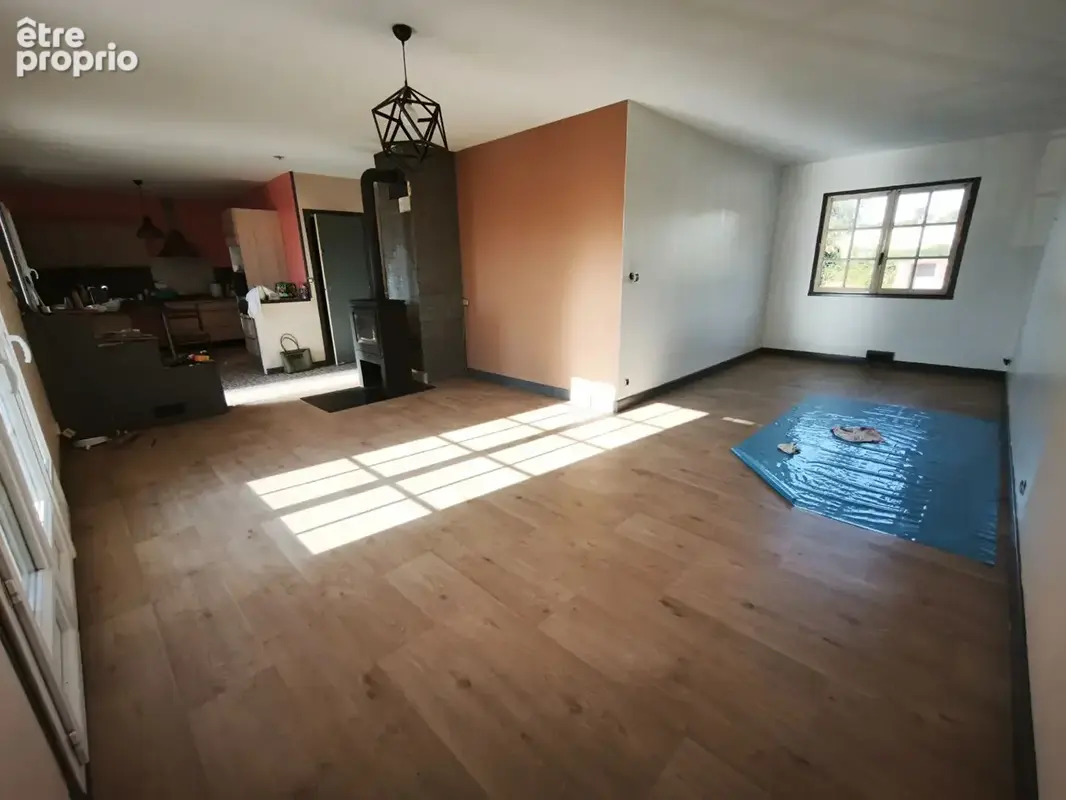 A vendre a saint-eloi pavillon des 's 70 sur sous sol 3 p terrain de  1494 m2 - photo 4