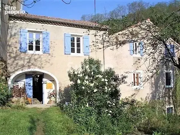 A Privas Gite indépendant , chambres d'hôtes et appartement privé avec jardin - photo 1