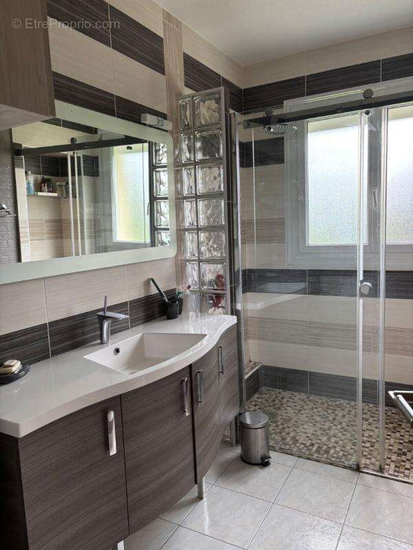 Maison Roeze Sur Sarthe 7 pièce(s) 130 m2 - photo 5