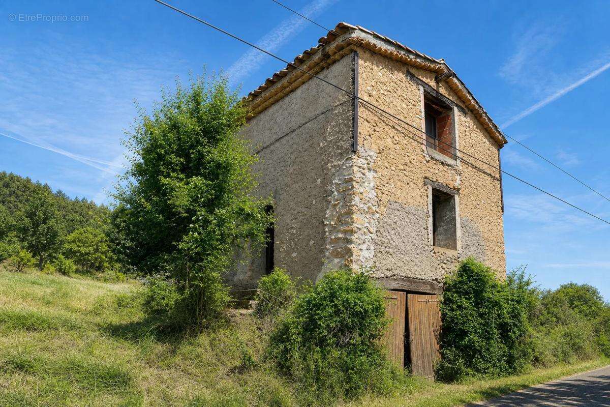 Bâtiment rural de 3 pièces d'environ 118,5 m² à Puimichel - photo 7