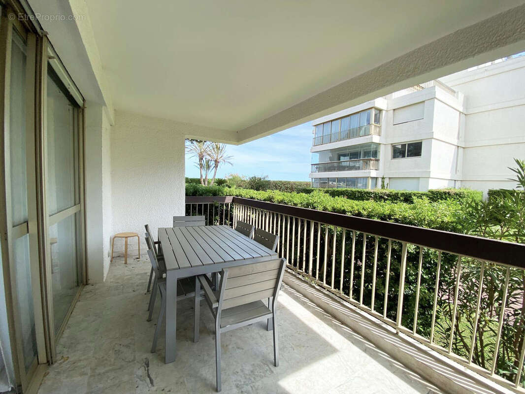 Appartement à MANDELIEU-LA-NAPOULE