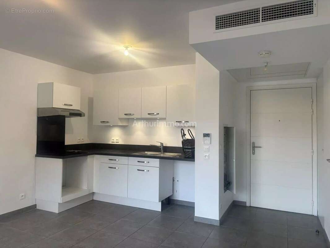 Appartement à VILLENEUVE-LOUBET