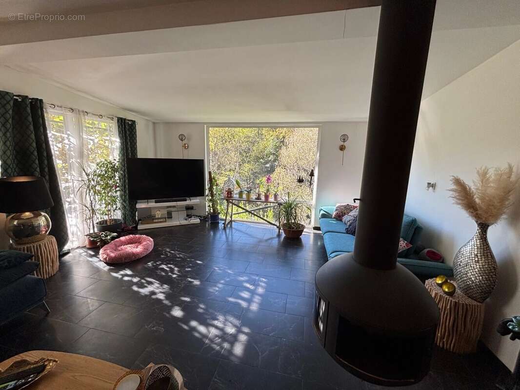 Maison à TOURRETTES-SUR-LOUP