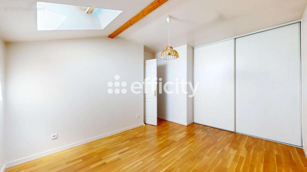 Appartement à LYON-9E