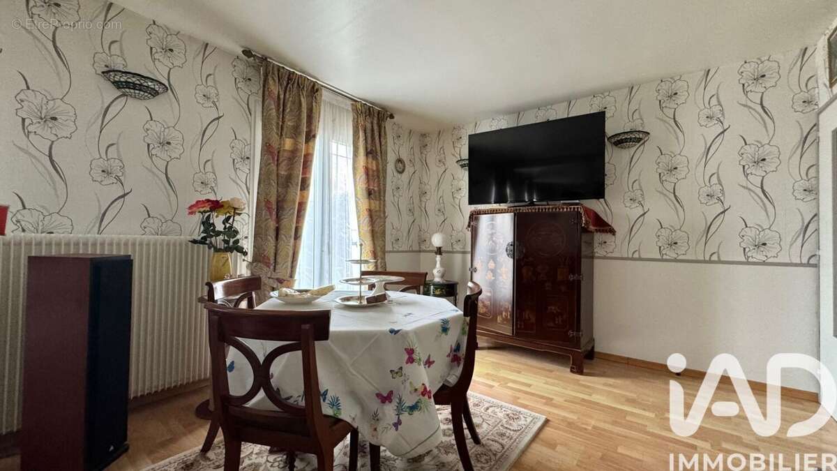 Maison 140 m² à Chatres  - photo 9