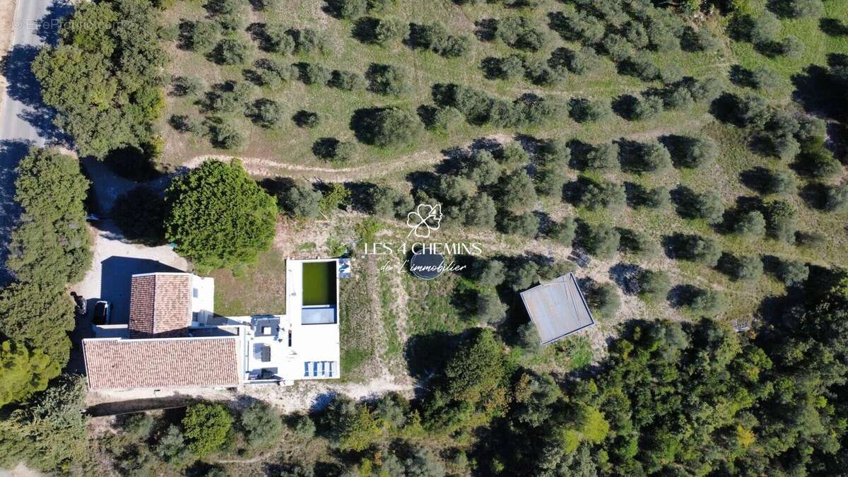 Maison à VAUVENARGUES