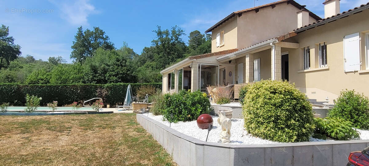 Maison à LA DOUZE