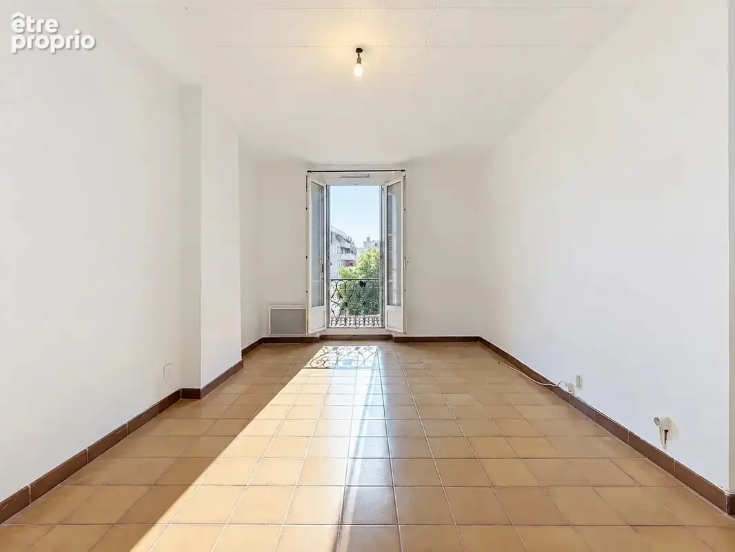 Marseille 5e – t1 bis traversant – secteur baille - photo 2