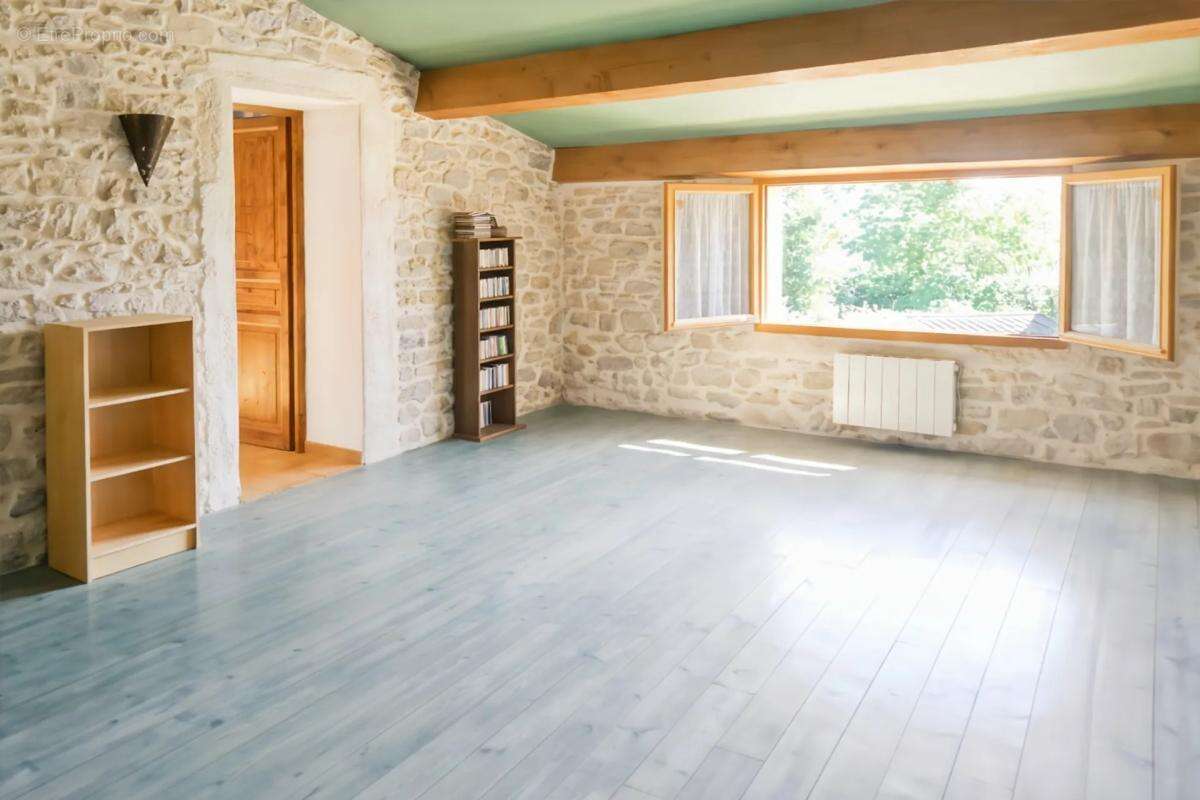 Maison à VILLEDAIGNE