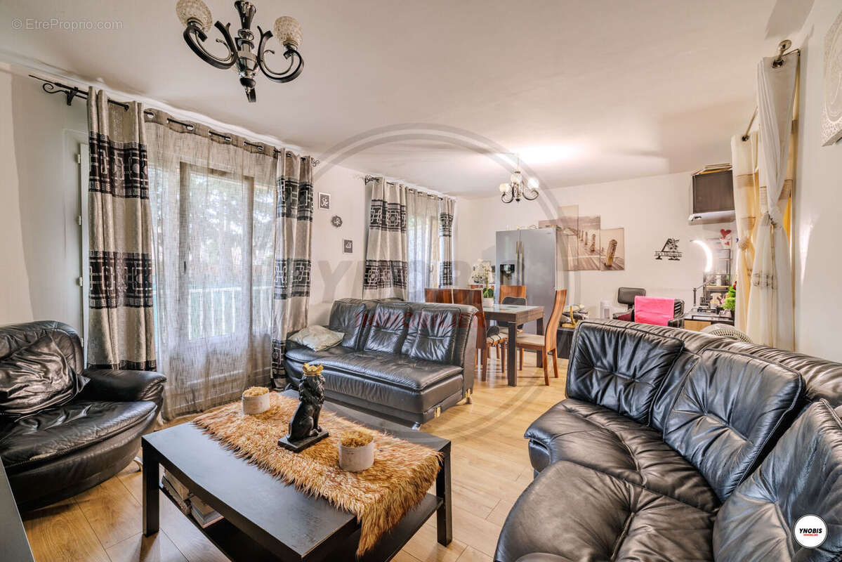 Appartement Les Mureaux 5 pièce(s) - photo 5