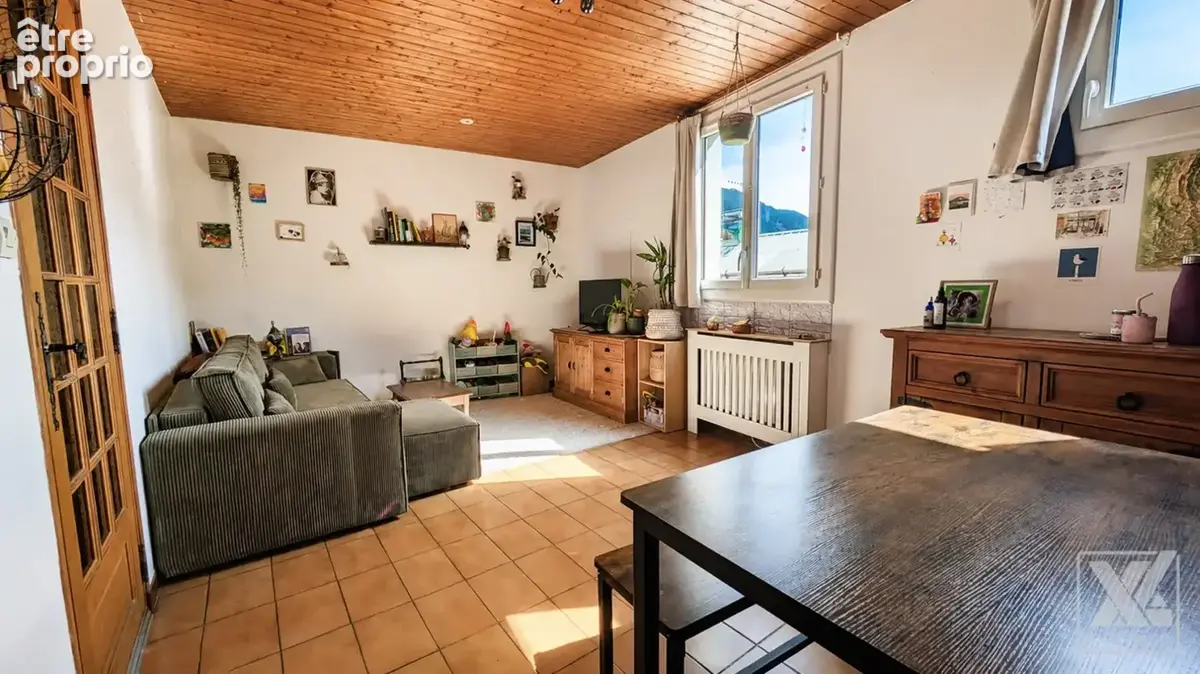 BRIANÇON – Joli T2 traversant de 51,79 m2 + Cave - photo 2