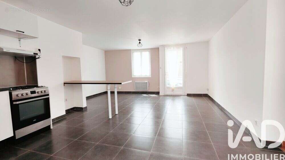 Maison 90 m² à Vaire  - photo 2