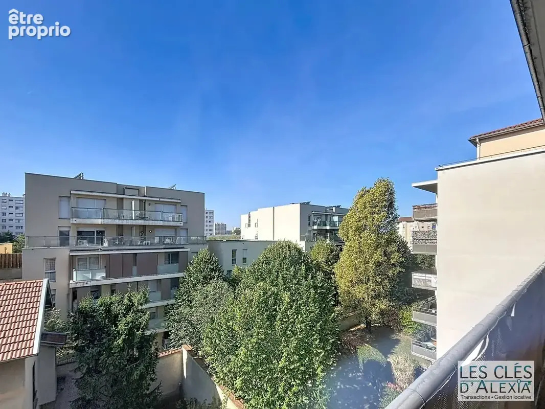 EXCLUSIVITÉ – T4 avec balcon et cave – Villeurbanne - photo 4