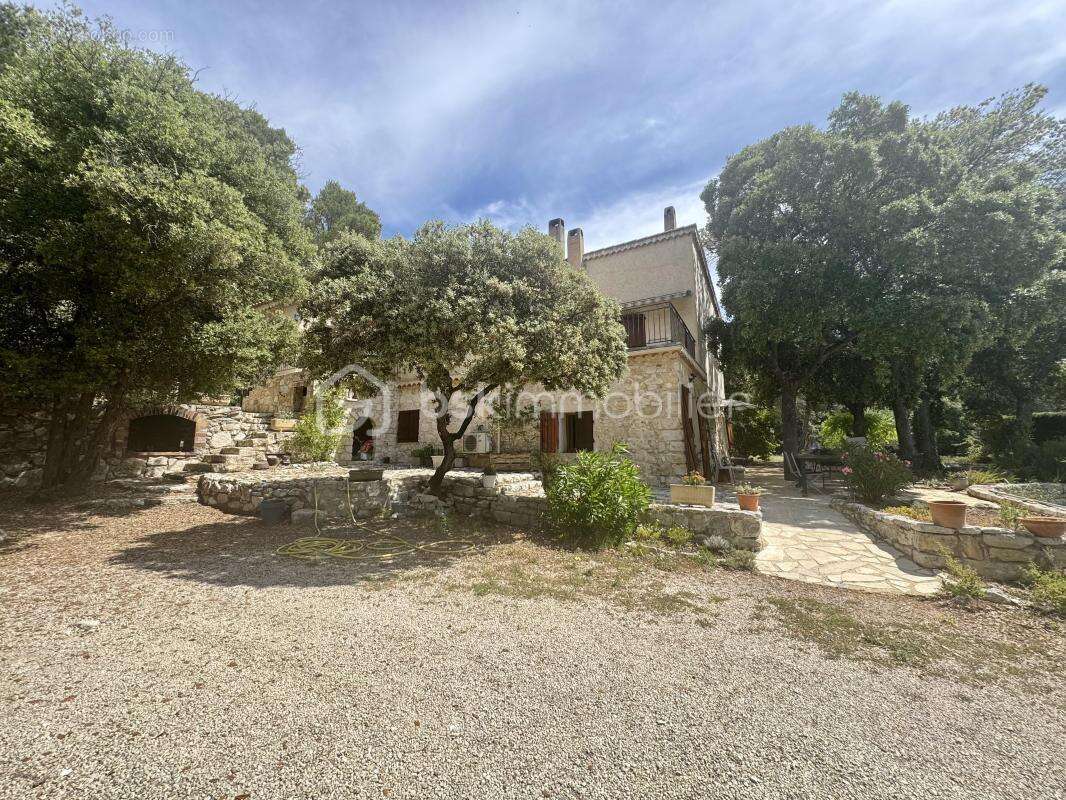 Maison à EGUILLES