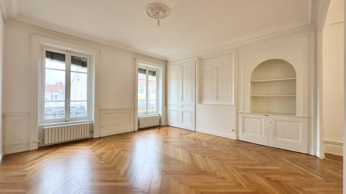 Appartement à LYON-6E