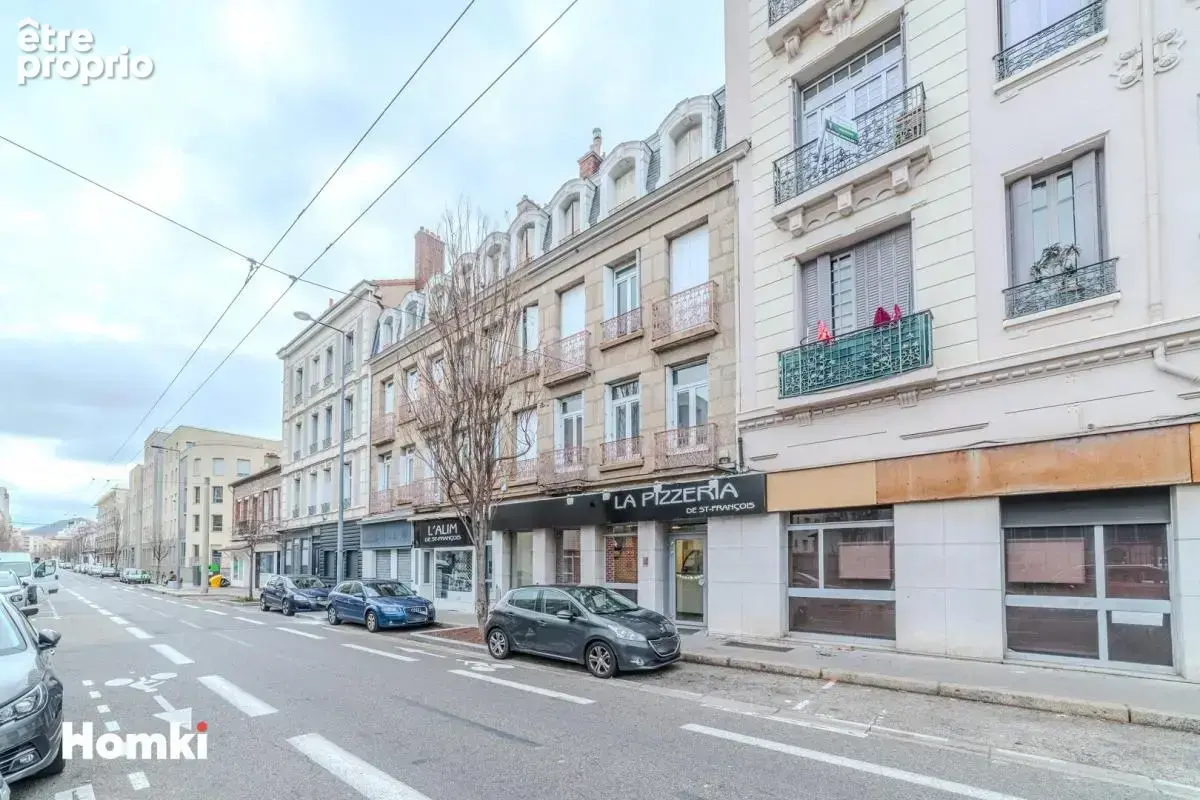 Local commercial T5 de 130m²  Bon rendement - photo 16