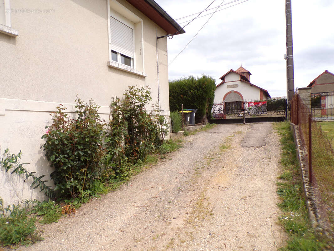 Maison 85 m² à La Guerche-Sur-L'aubois  - photo 12