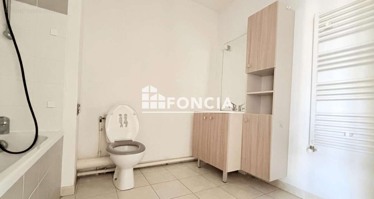 T2/ gai versant/ 1er etage/ ascenseur/ parking - photo 4