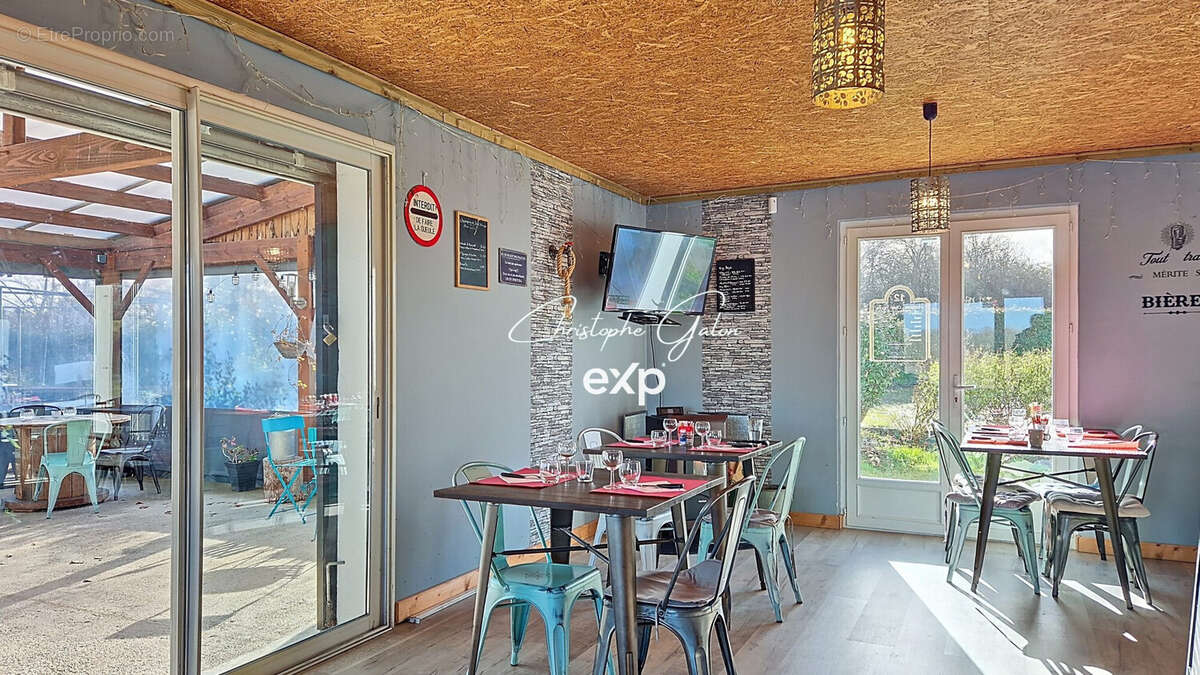 Commerce à BUSSIERE-POITEVINE