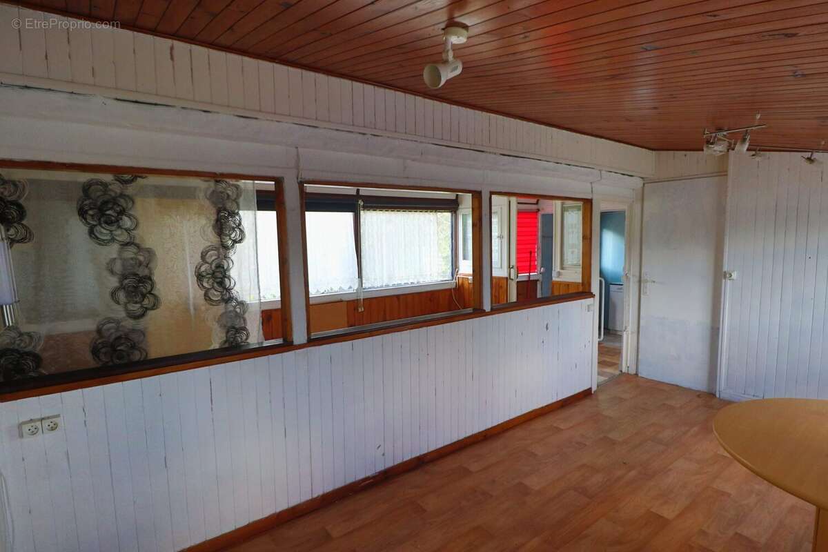 Appartement à LECHATELET