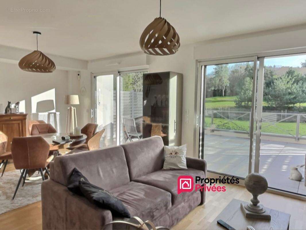 Appartement à NESLES