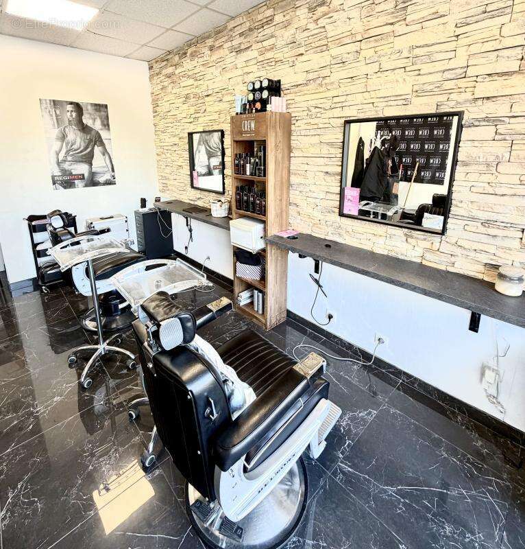 Commerce à SAINT-LAURENT-DU-VAR