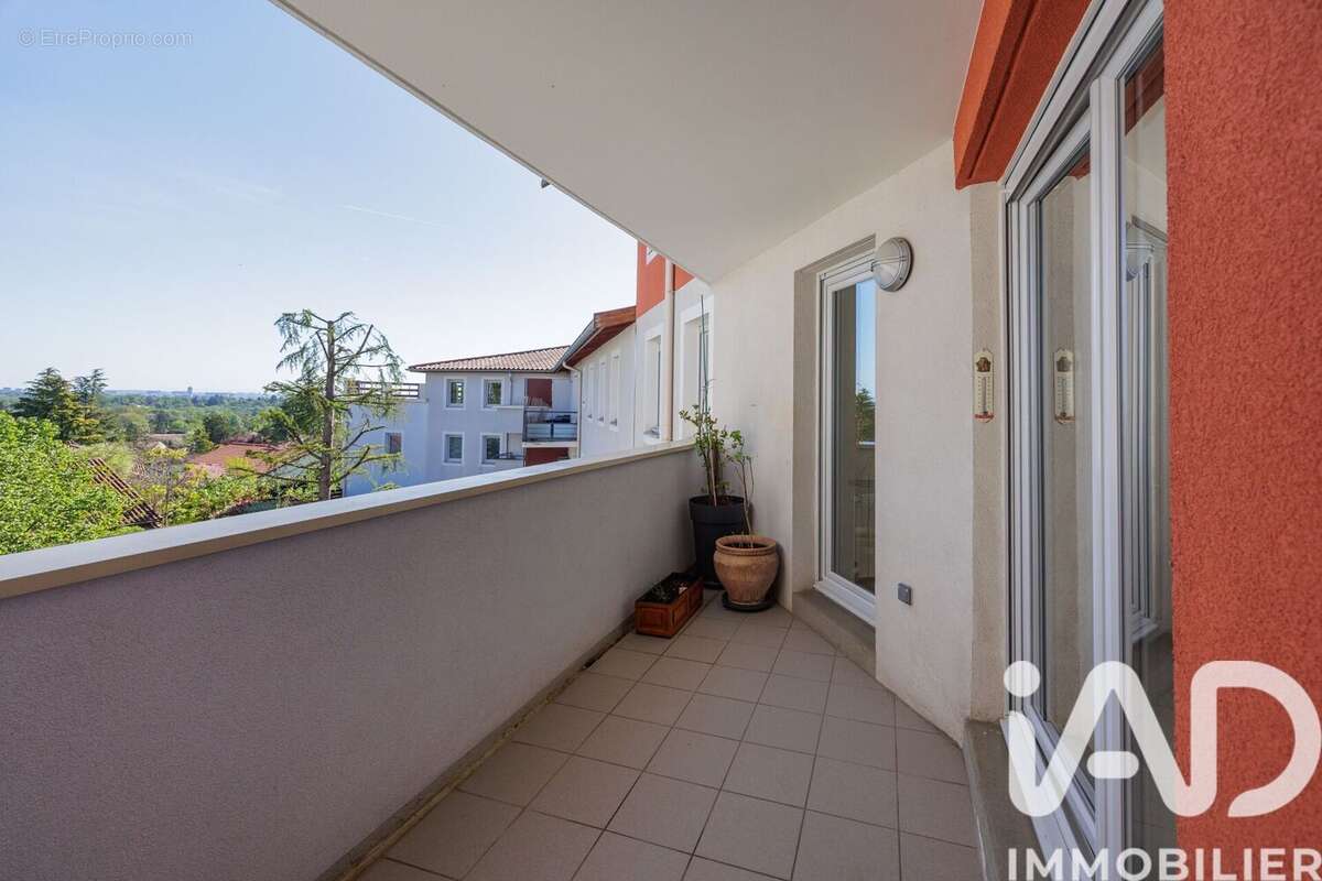 Photo 7 - Appartement à SAINT-GENIS-LES-OLLIERES