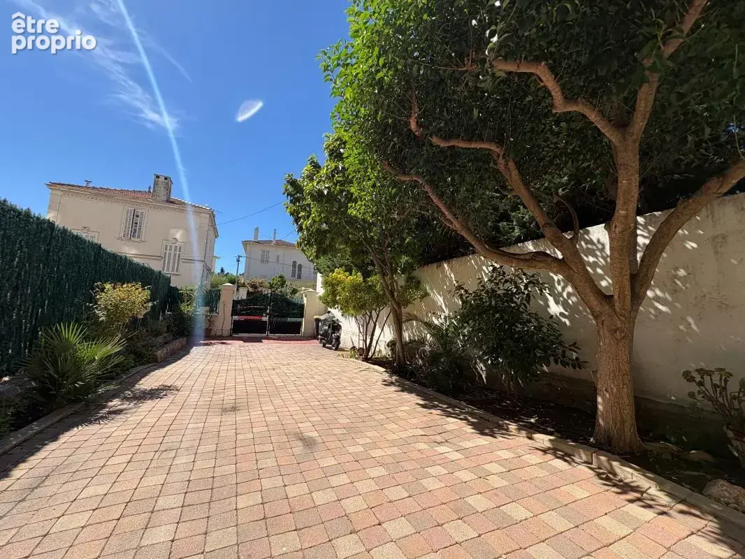 Maison mitoyenne quartier europe ! proche de tout ! parking - photo 2