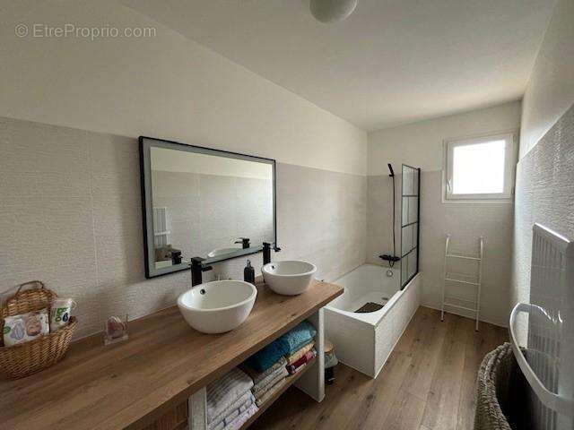   - Maison à TOULOUGES