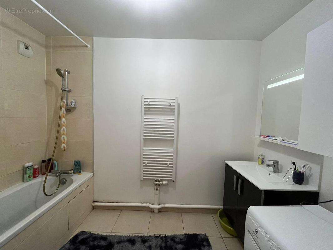 Appartement à COLOMBES