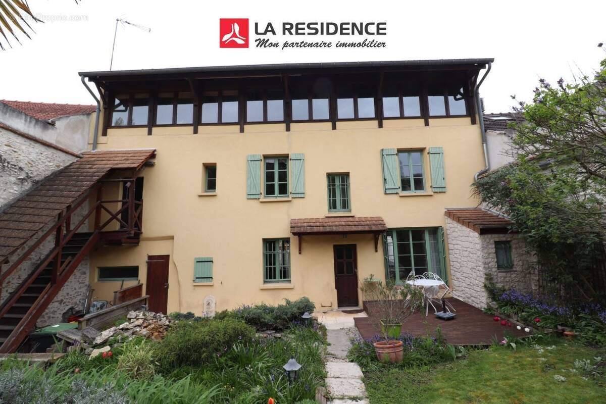 Maison à MONTIGNY-LES-CORMEILLES