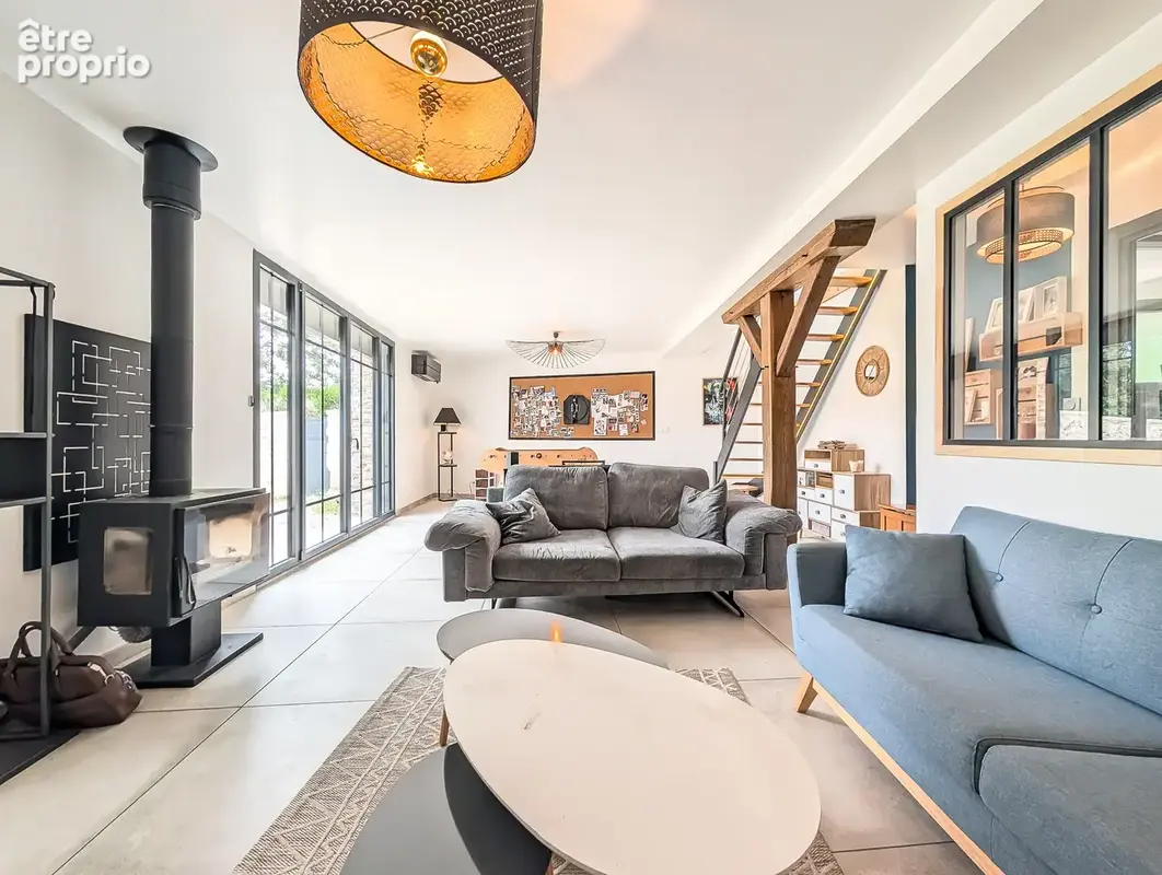 Villa de 140m2 avec 3 chambres en vente à Mareil-Le-Guyon - photo 3