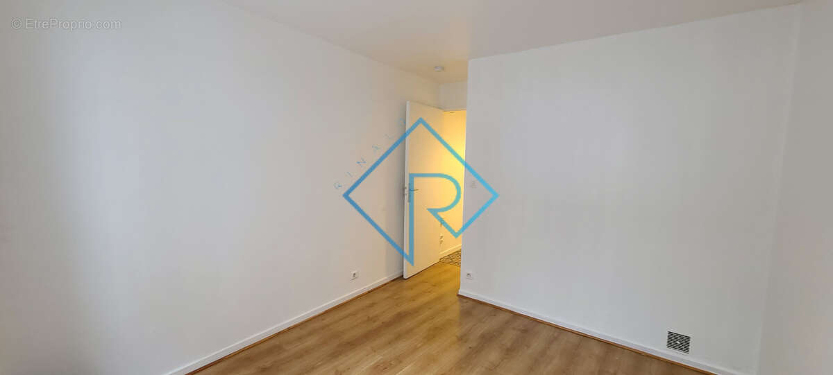 Appartement à PARIS-19E